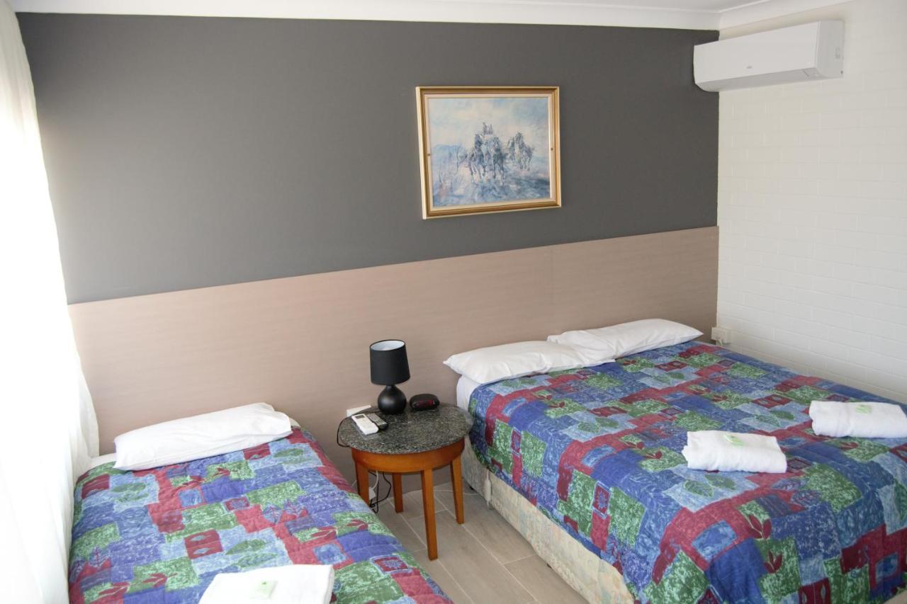 קווארה Civic Motor Inn מראה חיצוני תמונה