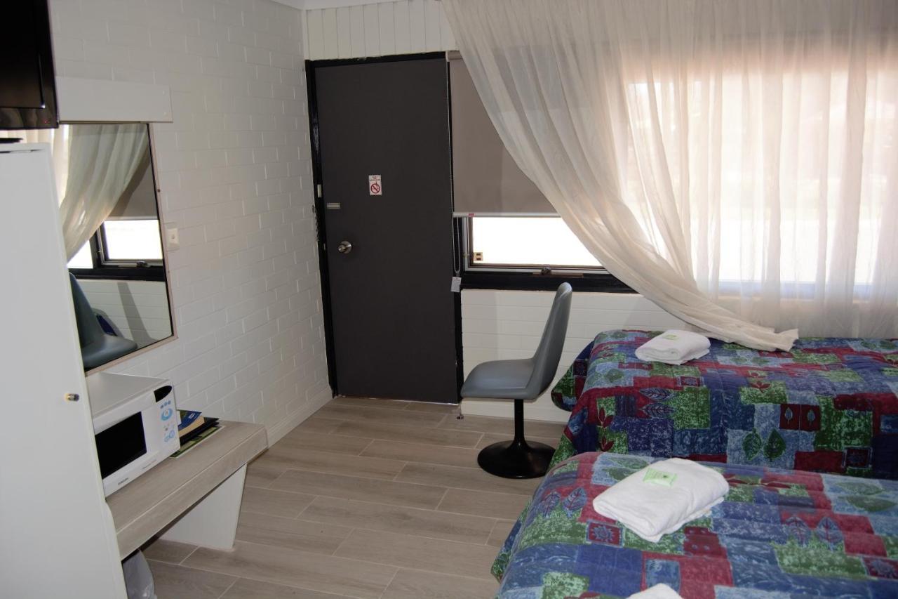 קווארה Civic Motor Inn מראה חיצוני תמונה