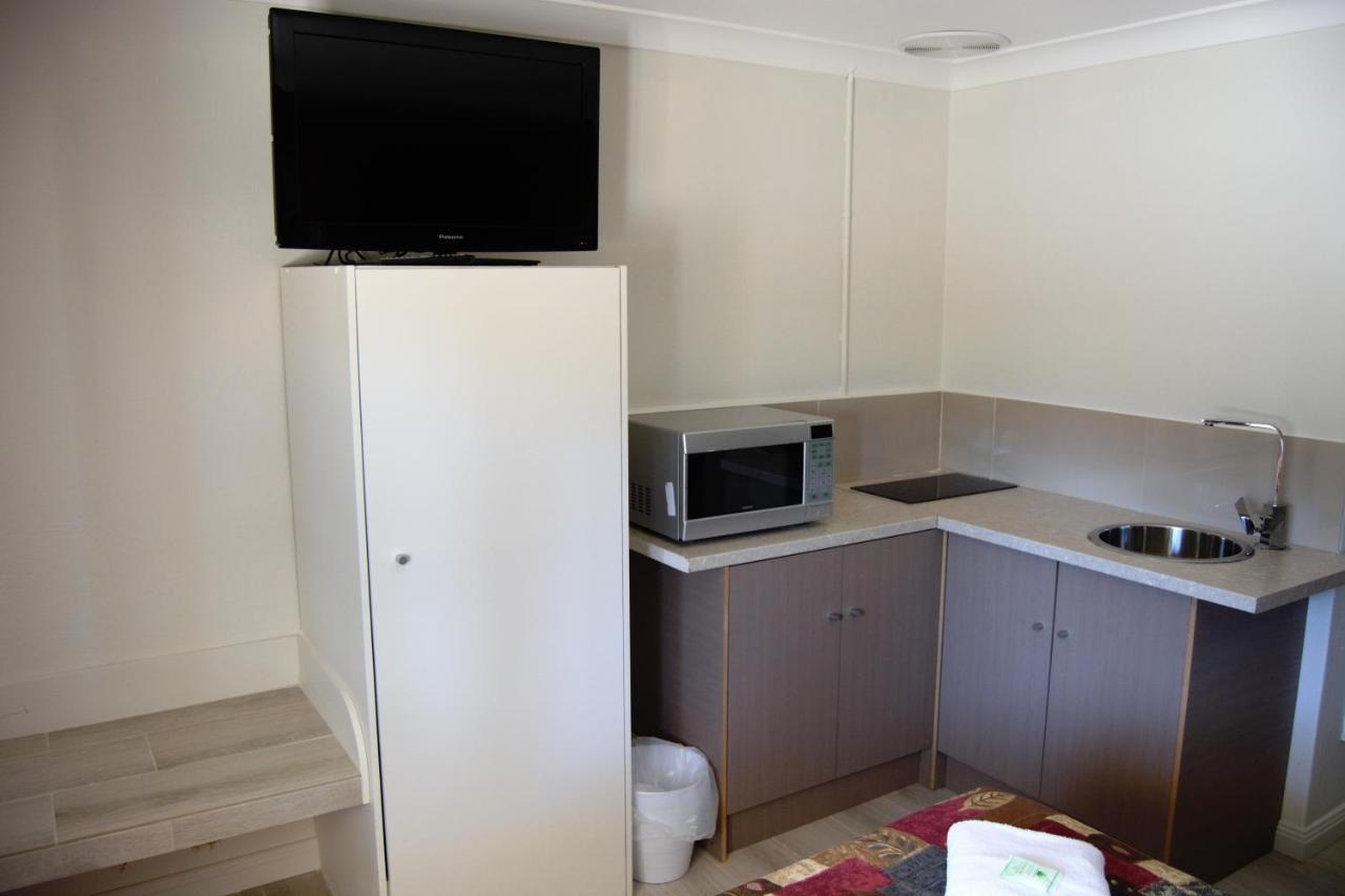 קווארה Civic Motor Inn מראה חיצוני תמונה